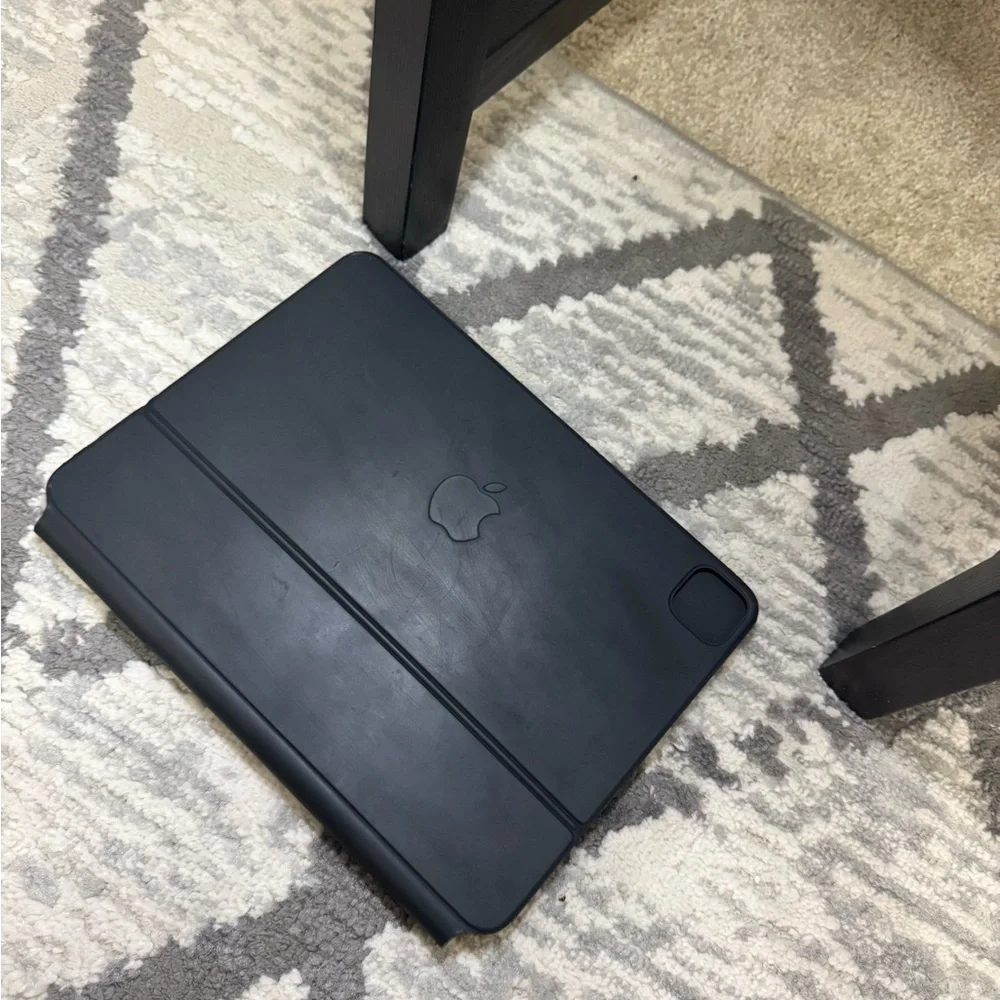 Apple Magic Keyboard iPad Pro 11
